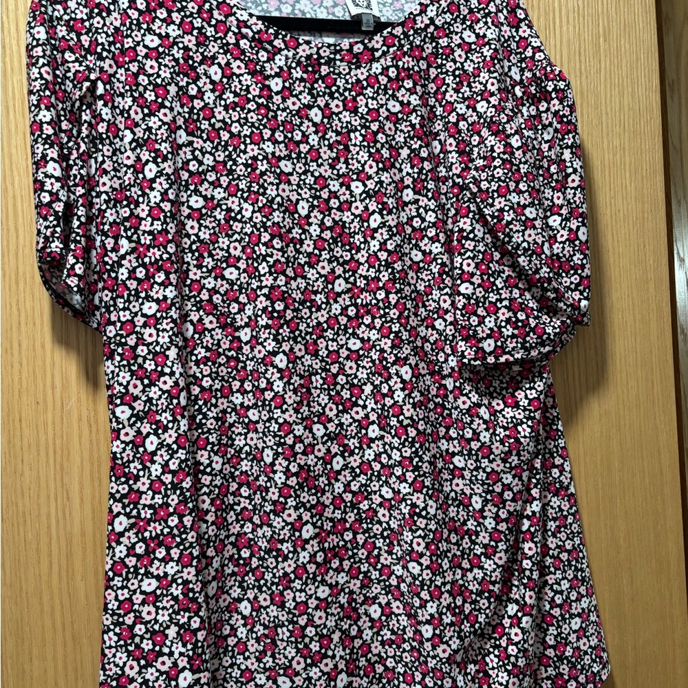Anne Klein Pink and Red Floral Blouse Relaxed Fit